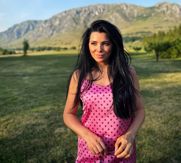 Corina Caragea își petrece multe dintre vacanțe pe meleaguri românești