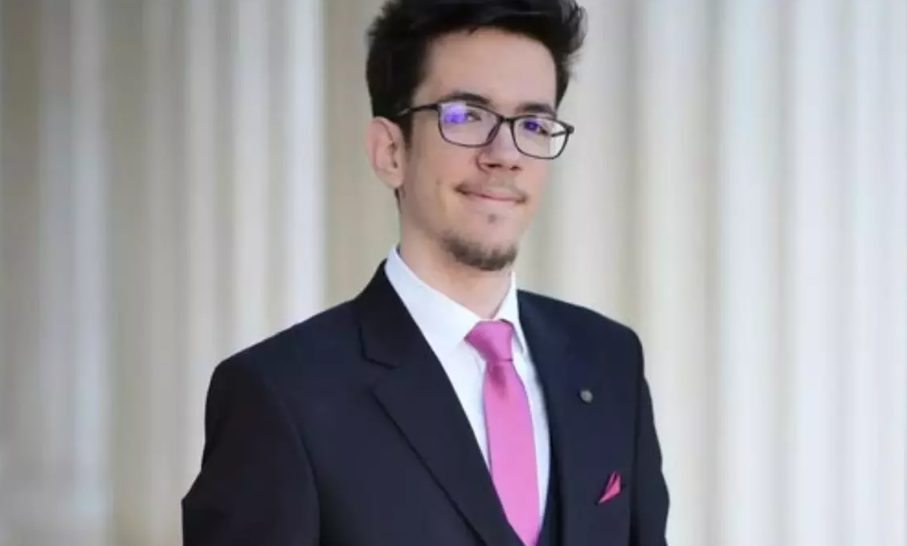 Victor, un elev din București, a luat 8.70 la Istorie. Ce notă finală a obținut după ce a făcut contestație: ”Am plâns, în hohote, în grădină”