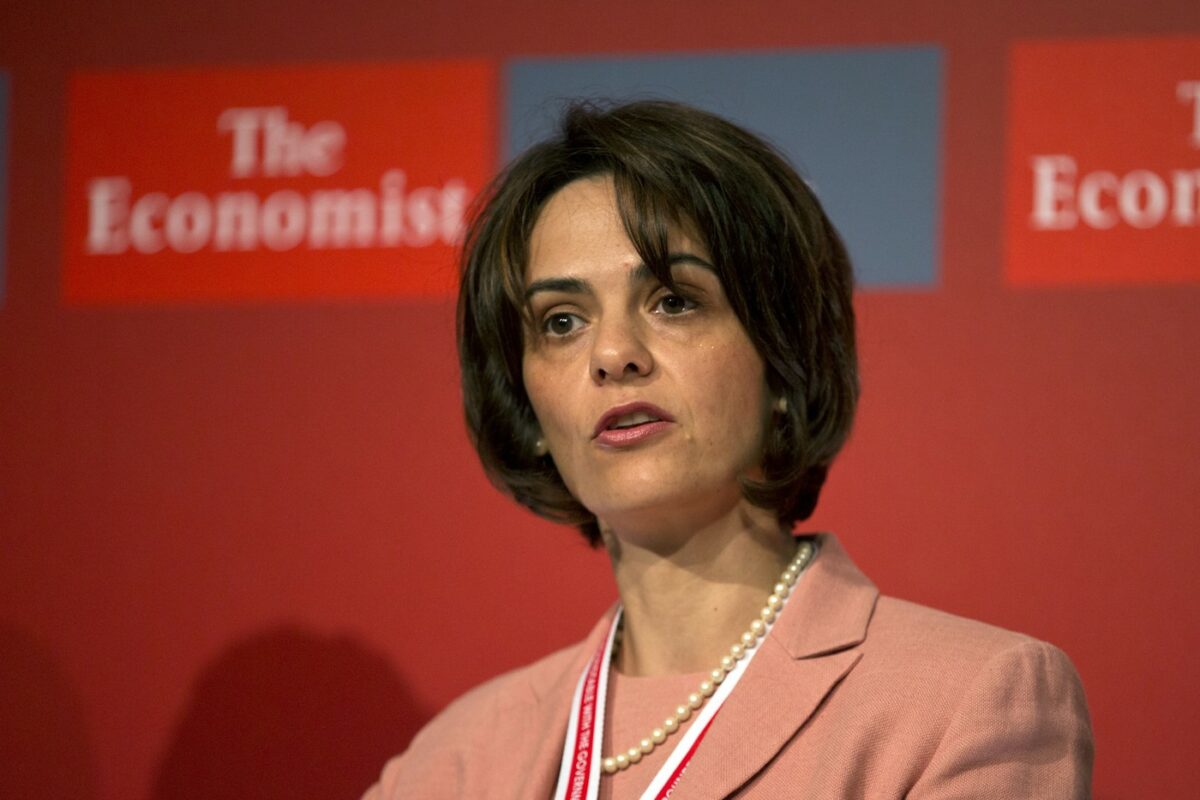 Imagine Stire Delia Velculescu, varianta surpriză pentru premier. Cine este tehnocrata supranumită „Doamna de Fier” | 2review.ro