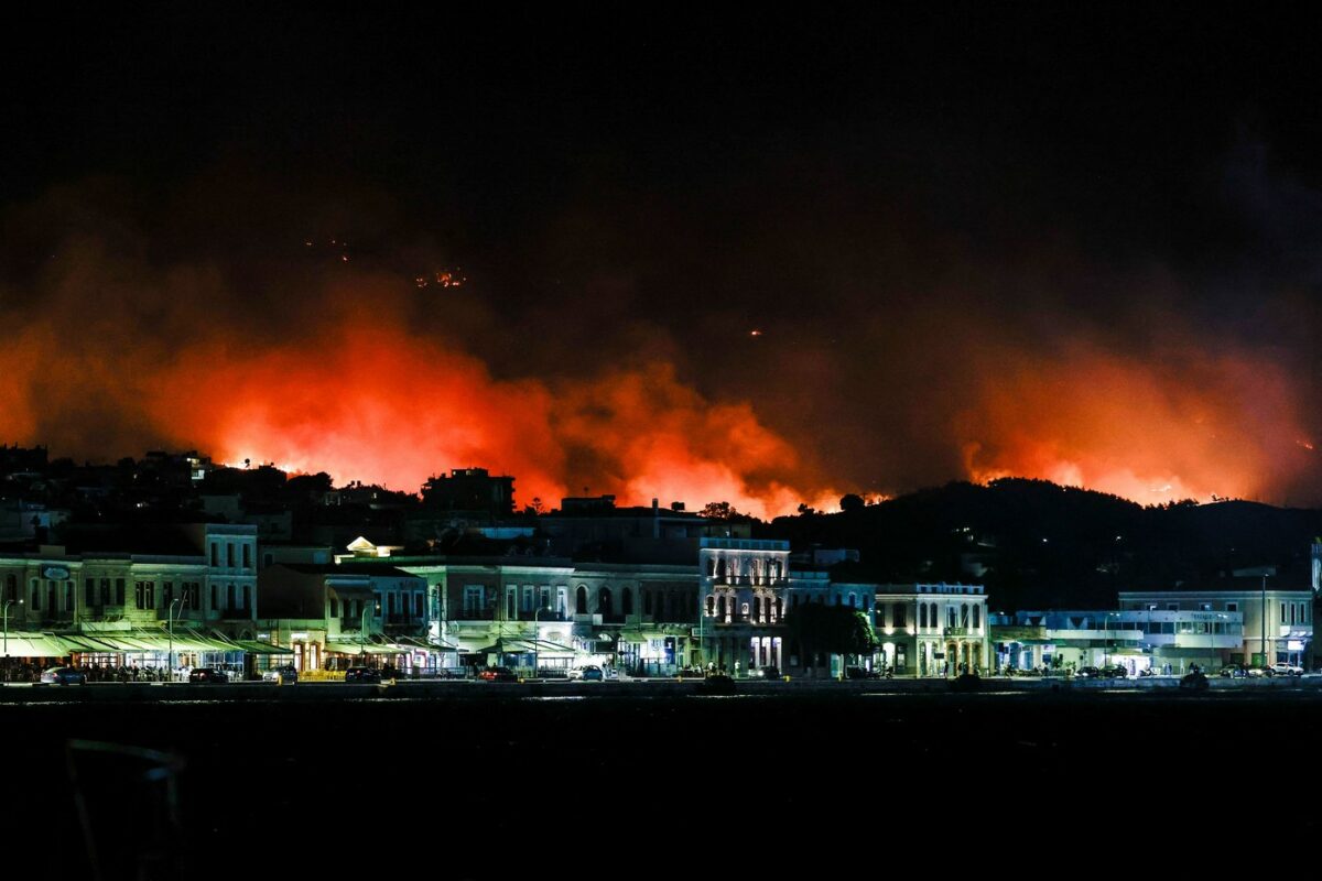 Dezastru în Grecia: Din cauza incendiilor, autoritățile au declarat stare de urgență