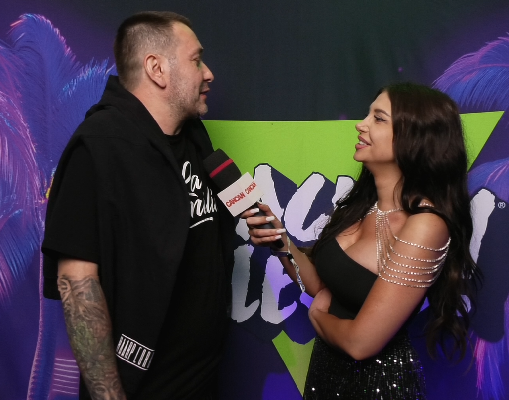 Șisu, înainte de a urca pe scenă la Beach, Please!