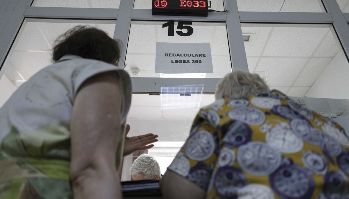Acești pensionari români vor primi pensii cu 300 lei mai mici, de la 1 august 2025