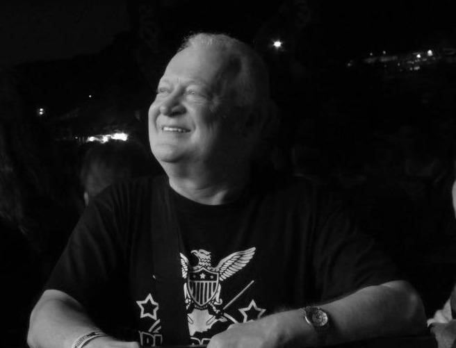 Umrl je priznani glasbeni novinar Alex Revenco