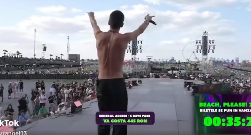 Imagine Stire Mesaje puternice privind consumul de droguri și violența împotriva femeilor, lansate de pe scena Beach Please de Cojo | 2review.ro