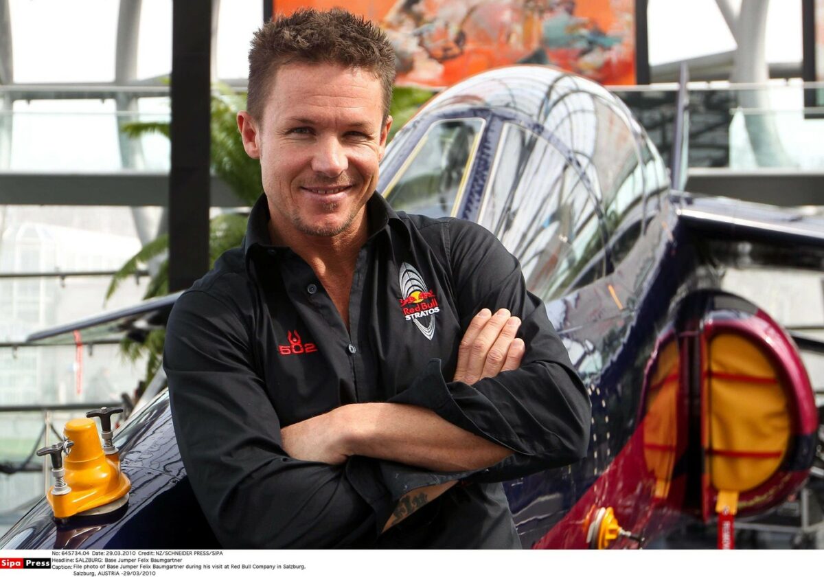 Presa din Italia a publicat prima imagine de la locul morții lui Felix Baumgartner. Medicii nu au mai putut face nimic ca să-i salveze viața