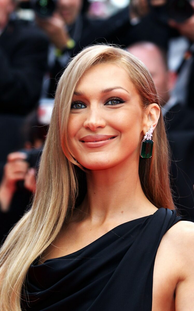 Bella Hadid, pe patul de spital. Fotomodelul a avut o nouă criză provocată de boala Lyme