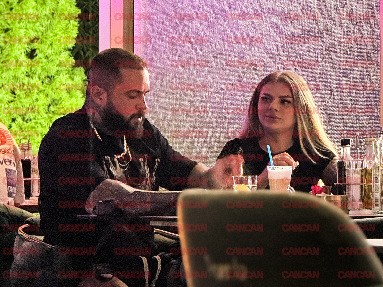 Meko a făcut o nouă cucerire, o blondă sexy de la RXF