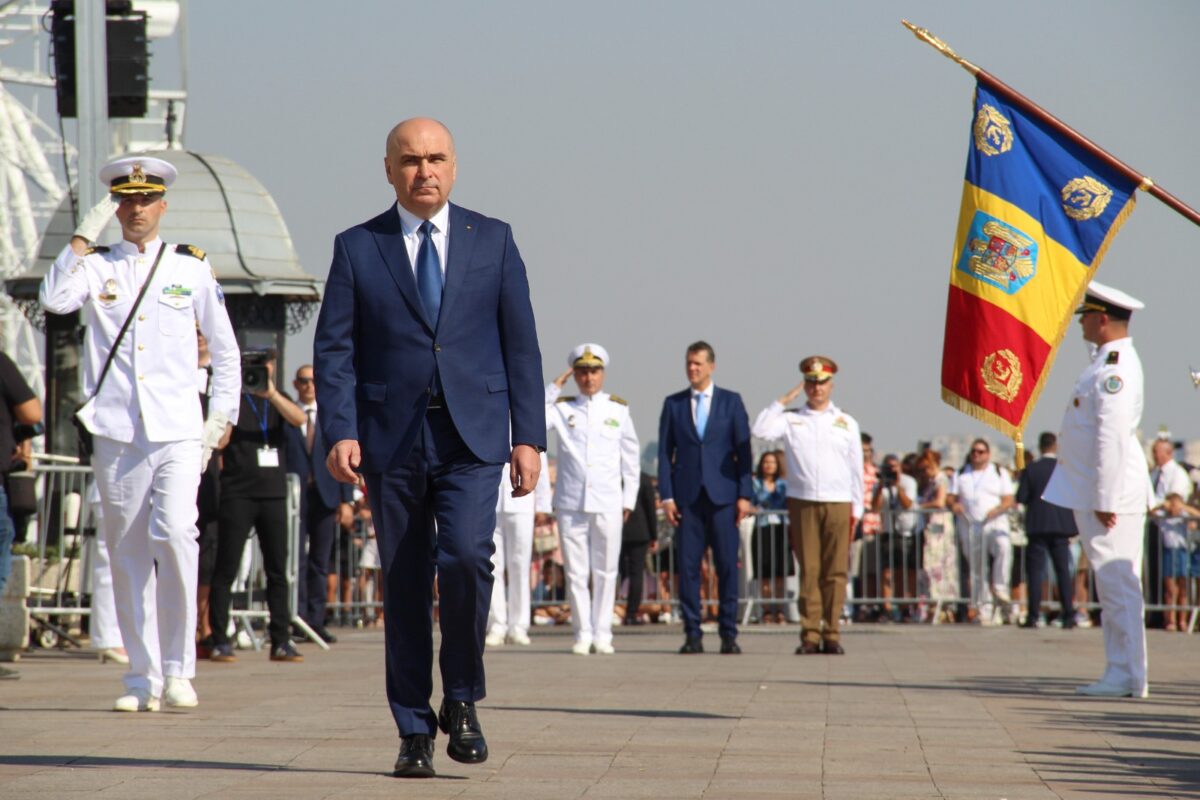 V Constanți potekala praznovanja ob dnevu romunske mornarice z udeležbo premierja in vojaško parado.