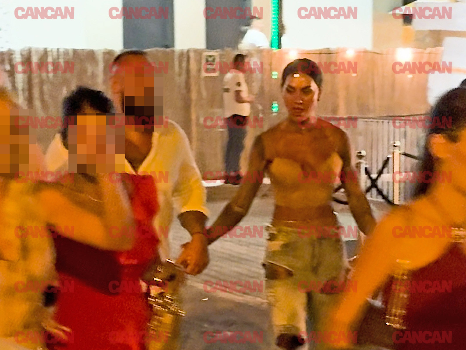 Claudia de la Insula Iubirii, de mână cu iubitul ei