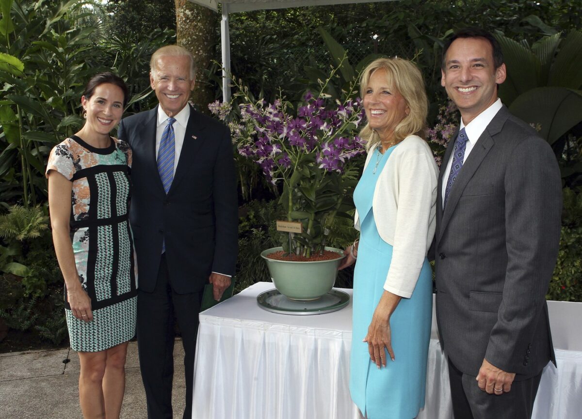 Imagine Stire Divorț-ȘOC în showbiz! Și-au spus ADIO după 13 ani de căsnicie: ”Adevărata realizare este să rămâi bun” | 2review.ro