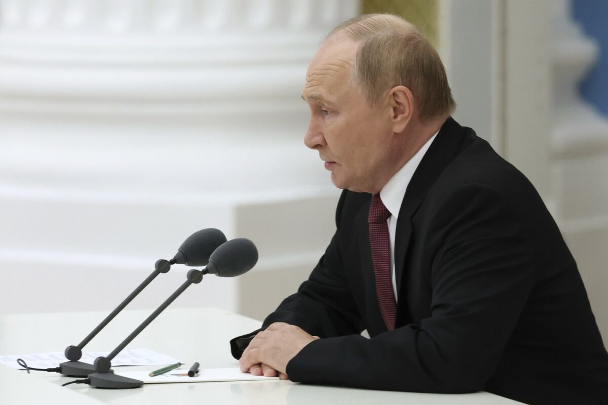 A fost publicată scrisoarea Melaniei Trump către Vladimir Putin. Ce i-a scris, de fapt