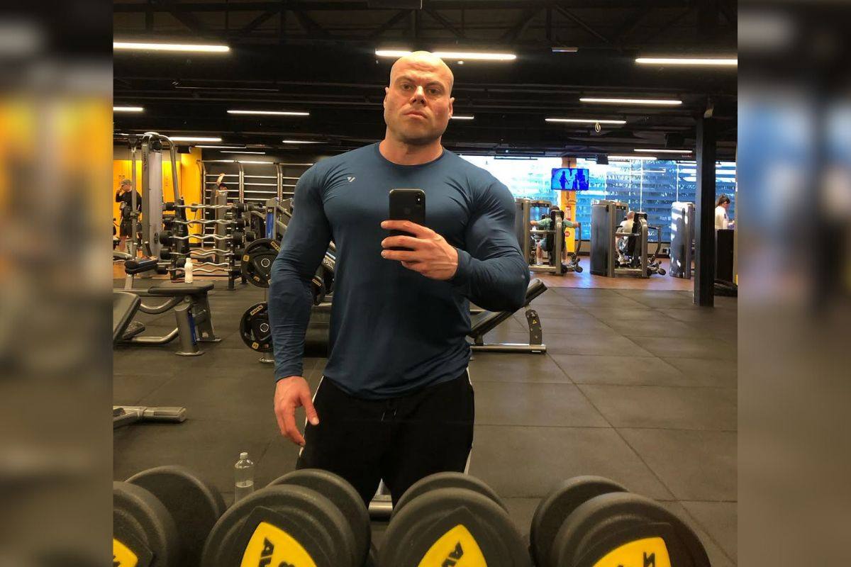 Crimă șocantă în lumea sportului! Campion mondial la culturism, înjunghiat mortal de iubită