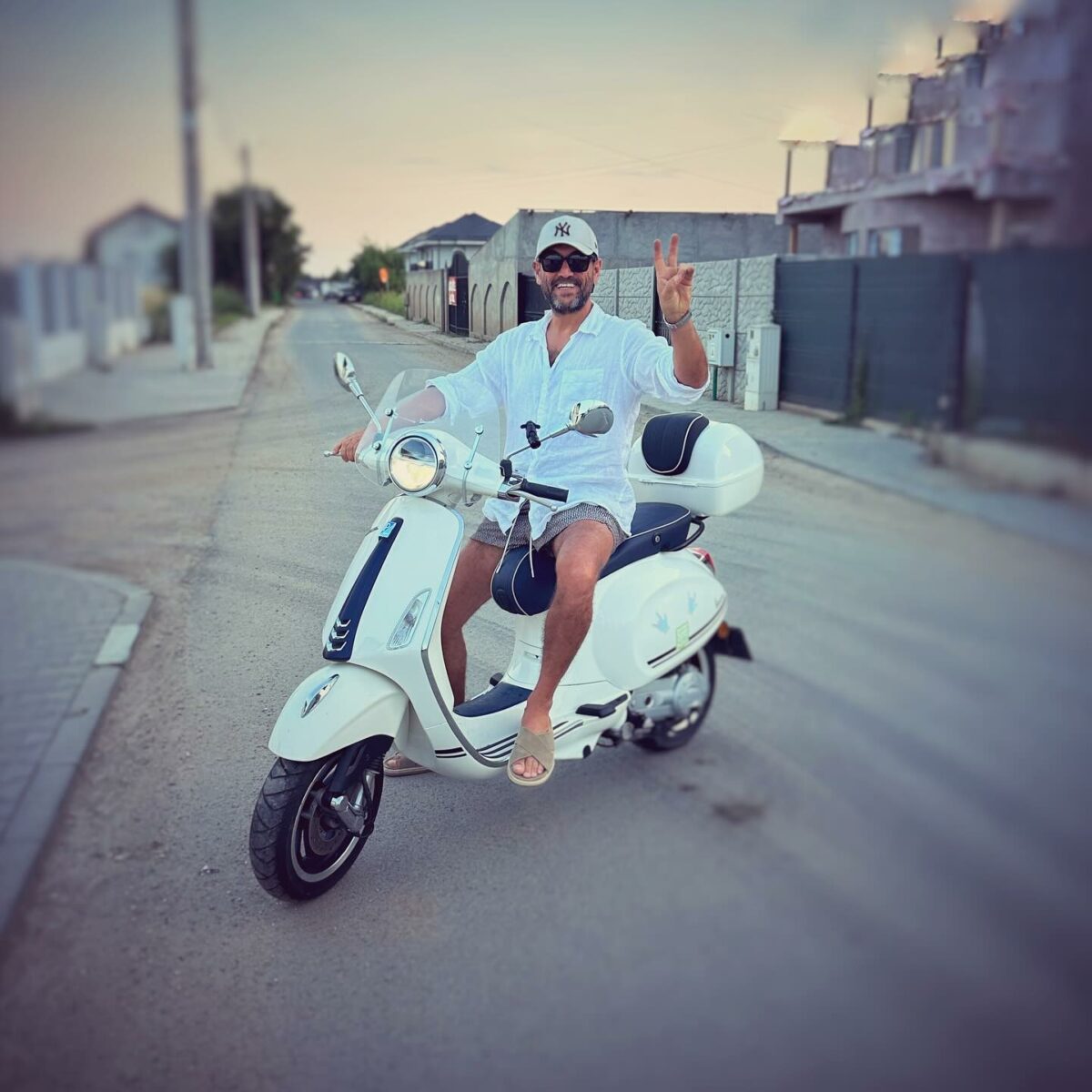 Emoții uriașe pentru Cezar Ouatu! Artistul a devenit tată pentru prima dată