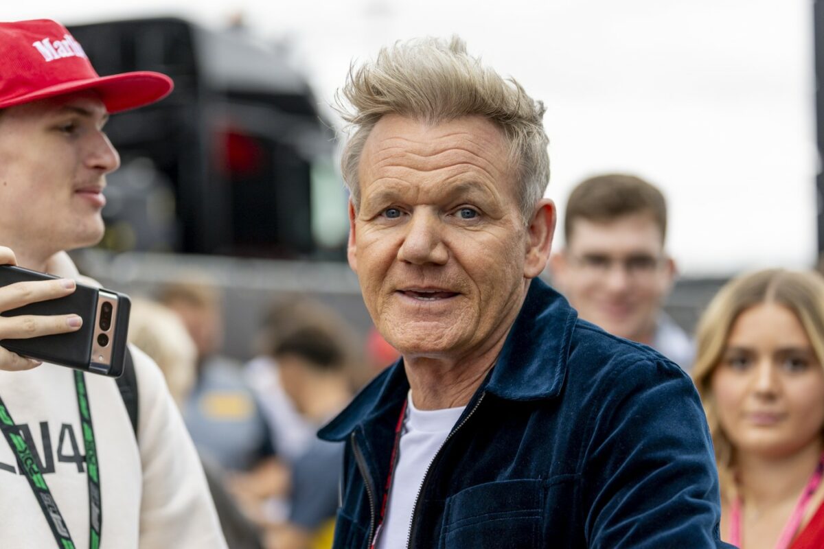 Imagine Stire Celebrul chef, diagnosticat cu cancer! A fost supus unei intervenții chirurgicale | 2review.ro