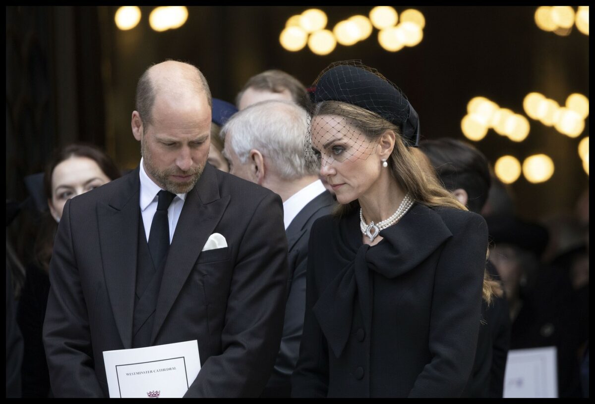 Imagine Stire Apariția îngrijorătoare a lui Kate Middleon. Fanii s-au speriat să o vadă așa la înmormântarea Ducesei de Kent | 2review.ro