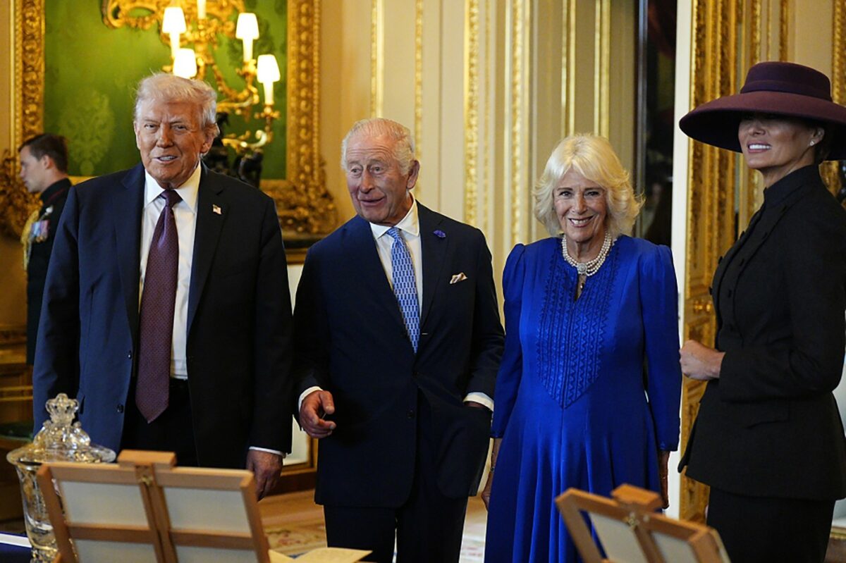 Gafă sau sfidare? Gestul lui Donald Trump în fața Regelui Charles i-a uimit pe cei prezenți