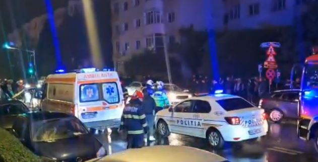 TRAGEDIE în Pitești! Un tânăr de doar 18 ani a murit strivit de mașina de ridesharing pe care o aștepta