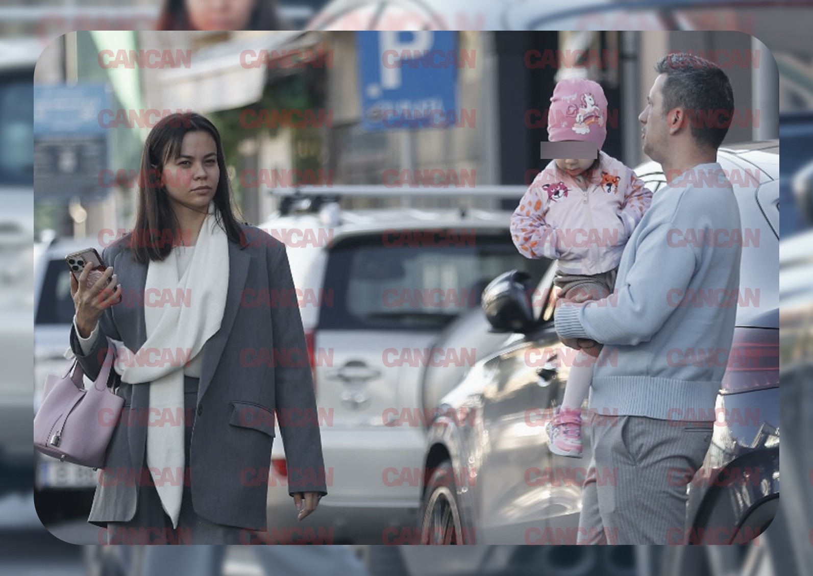 Denisa e șefa la ea-n familie, iar Flick se conformează. “Domnul Rimă”, soțul ideal: cară, conduce și zâmbește!