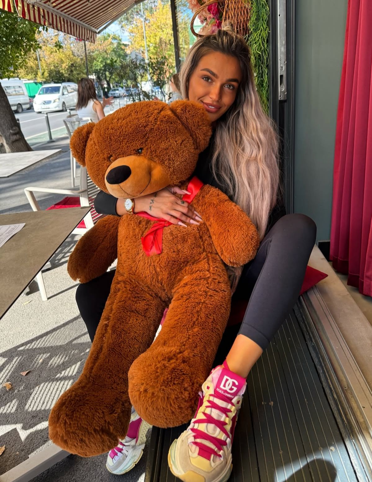 Ella Vișan a avut o relație cu Ovidiu, în timp ce el era căsătorit. sursă - social media