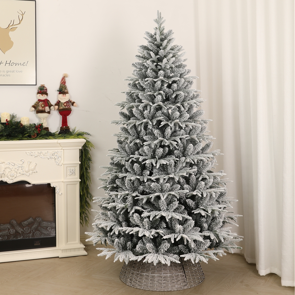 (P) Design și rafinament – cum alegi un brad artificial pentru un decor elegant
