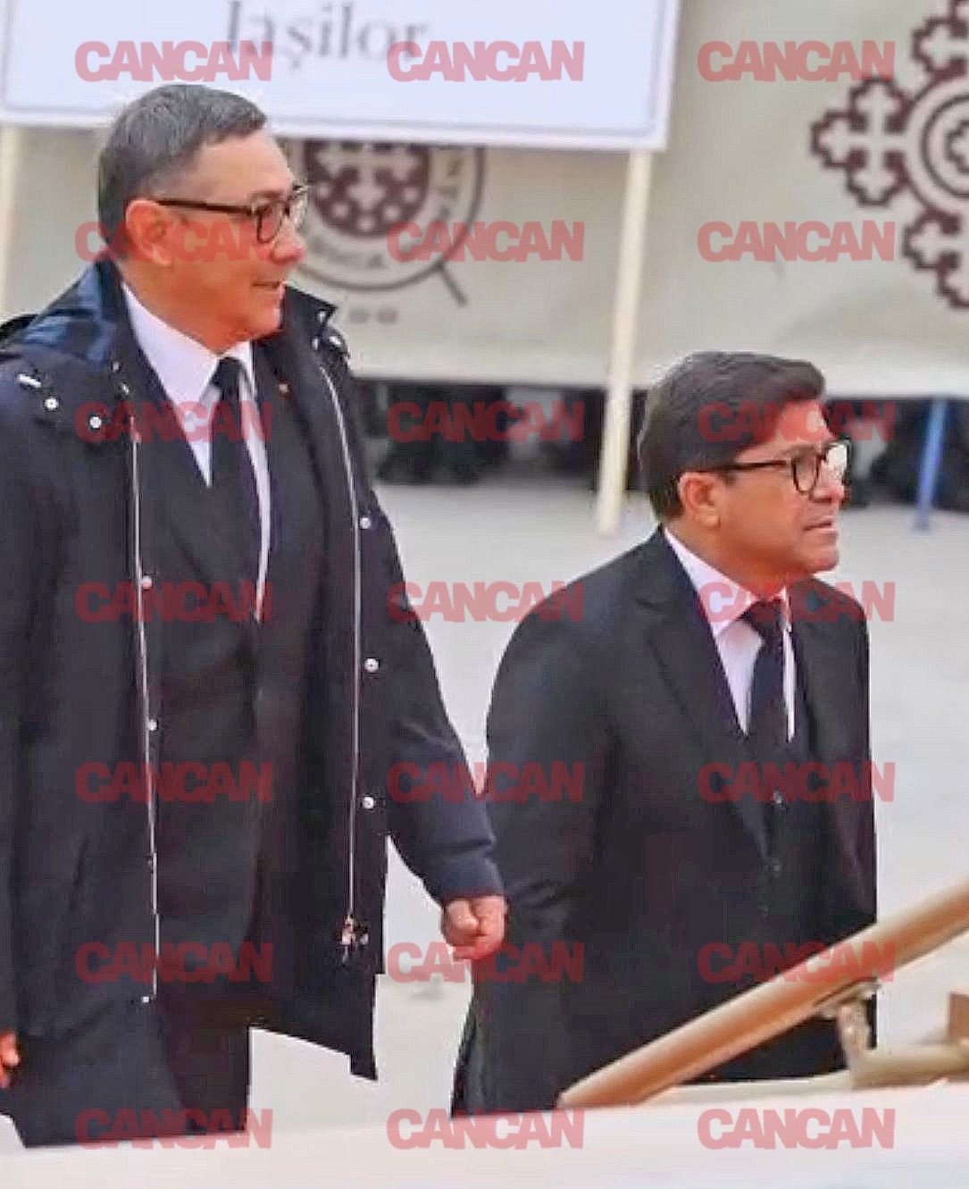 Victor Ponta a fost prezent la slujba de sfințire a Catedralei Mântuirii Neamului