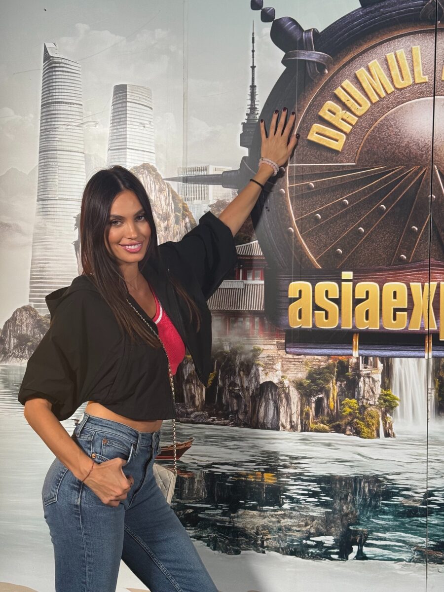 Imagine Stire Suma colosală încasată de Alina Pușcău pentru a poza în Playboy America! „Cred că am fost prima și ultima româncă de pe copertă” | 2review.ro