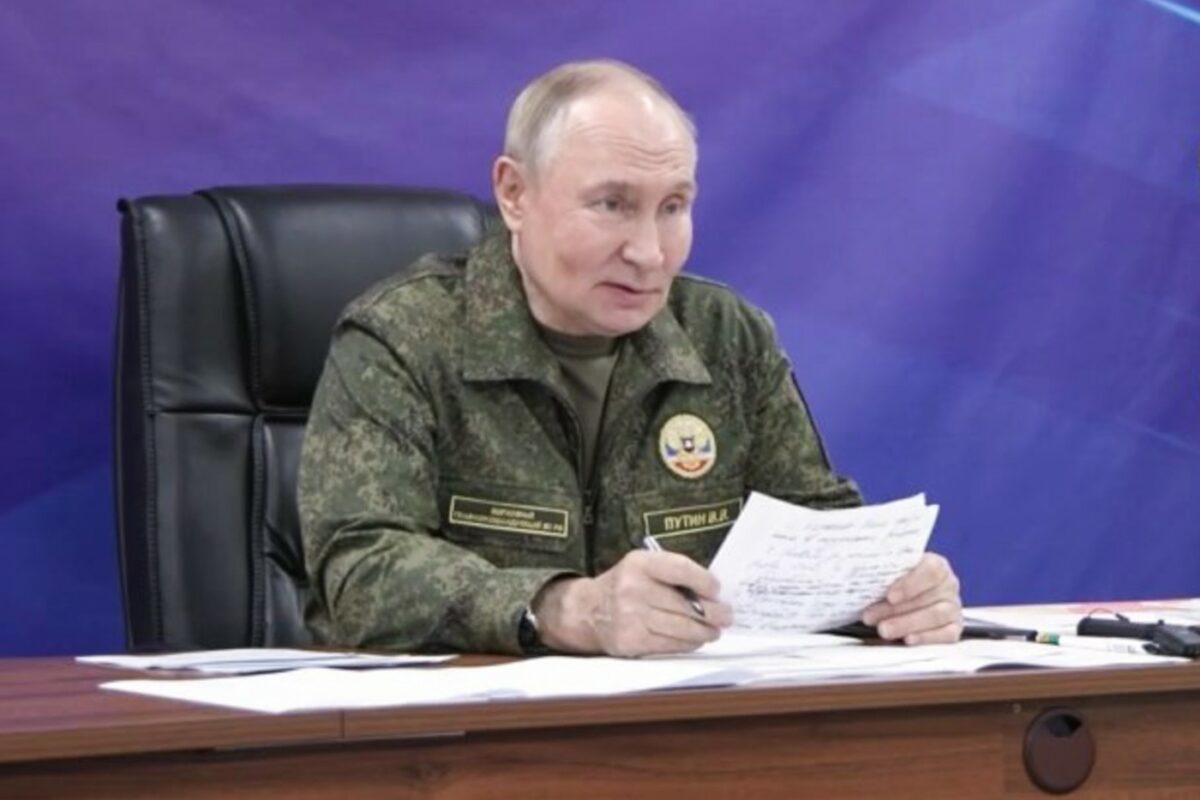 Imagine Stire Vladimir Putin ar fi grav bolnav! Semnele de pe corpul său sunt vizibile, lumea întreagă vorbește despre asta | 2review.ro