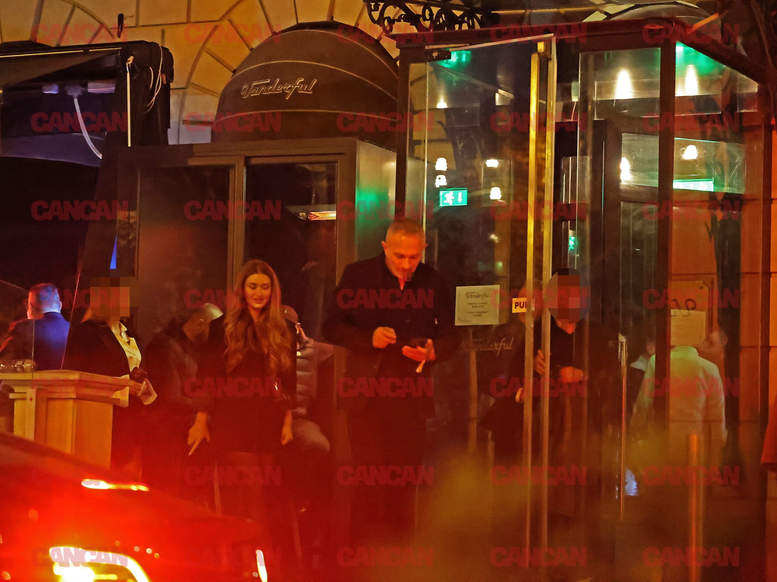 Fostul so&#539; al Cristinei Sp&#259;tar, plecare spectaculoas&#259; cu dou&#259; c&#259;prioare. Al doilea divor&#539; i-a redeschis &bdquo;apetitul&rdquo;