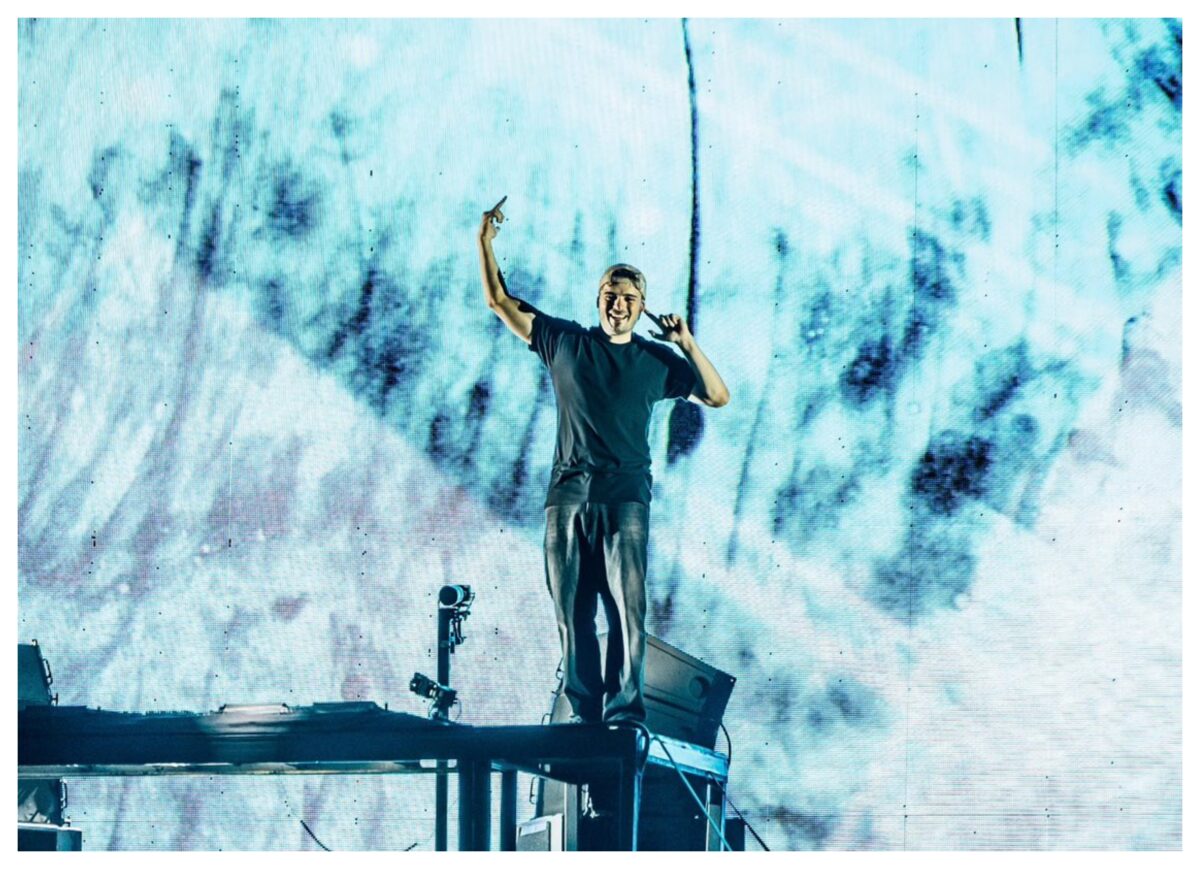 Imagine Stire Martin Garrix a fost operat! Ce intervenție a suferit celebrul DJ internațional | 2review.ro