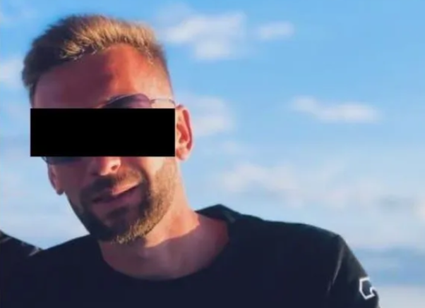 Gabriel a fost omorât de pasiunea pentru viteză. A condus cu permisul suspendat și a intrat într-un copac: „Praf s-a făcut” Gabriel a fost omorât de pasiunea pentru viteză. A condus cu permisul suspendat și a intrat într-un copac: „Praf s-a făcut”