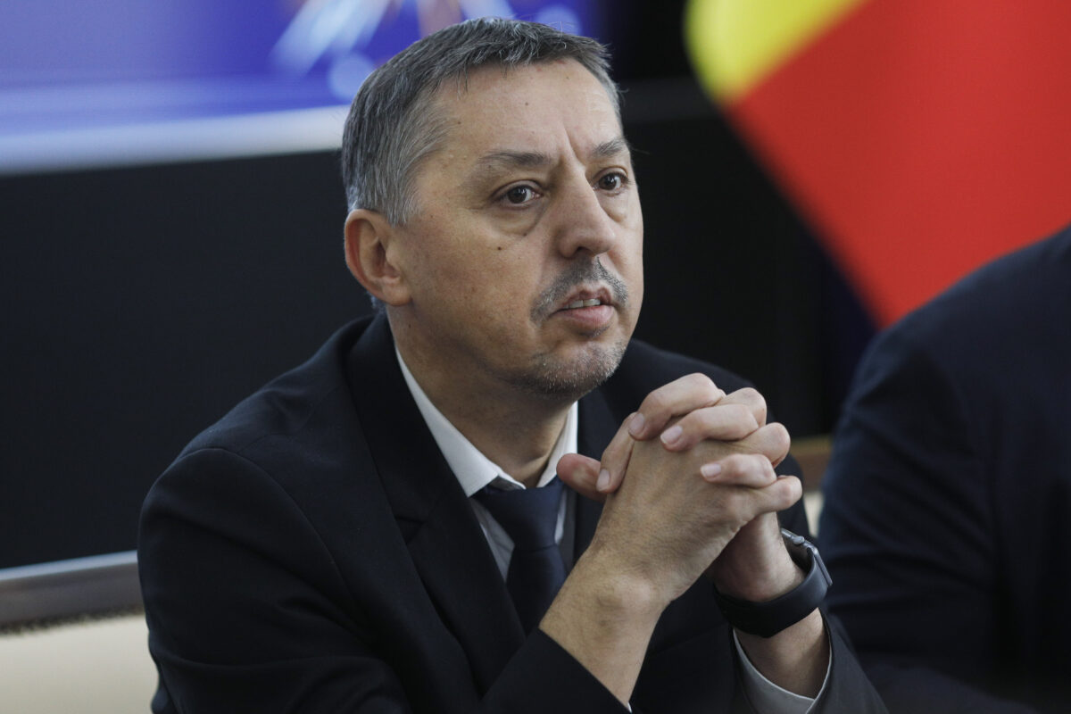Vești bune pentru profesori! Ministrul Daniel David a anunțat că vor primi bani în plus