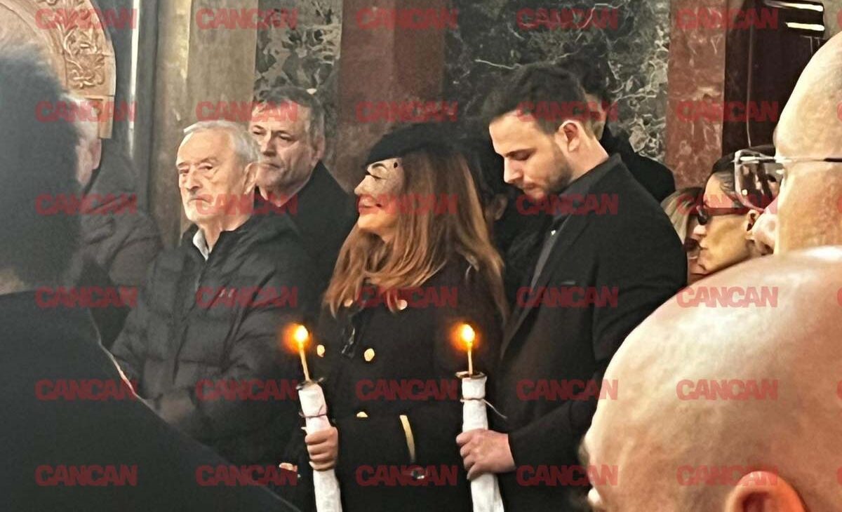 Nidia, ”drama queen” la înmormântarea lui Horia Moculescu. Ținută sobră și misterioasă la funeraliile tatălui său