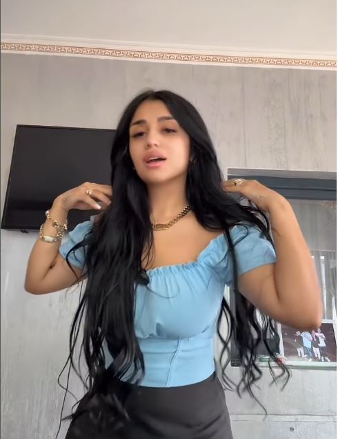 Fratele lui Melek a ajuns la poliție