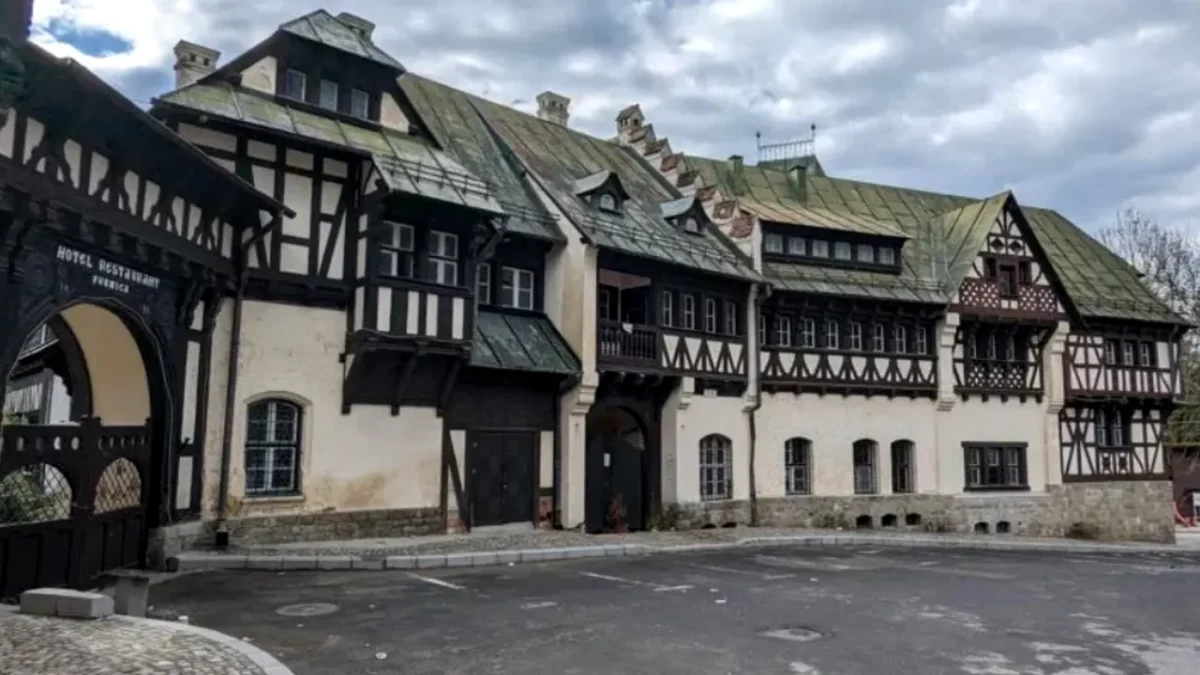 Familia Regală scoate la vânzare hotelul Furnica din Sinaia. Suma uriașă pe care o cere pe Perla Carpaților