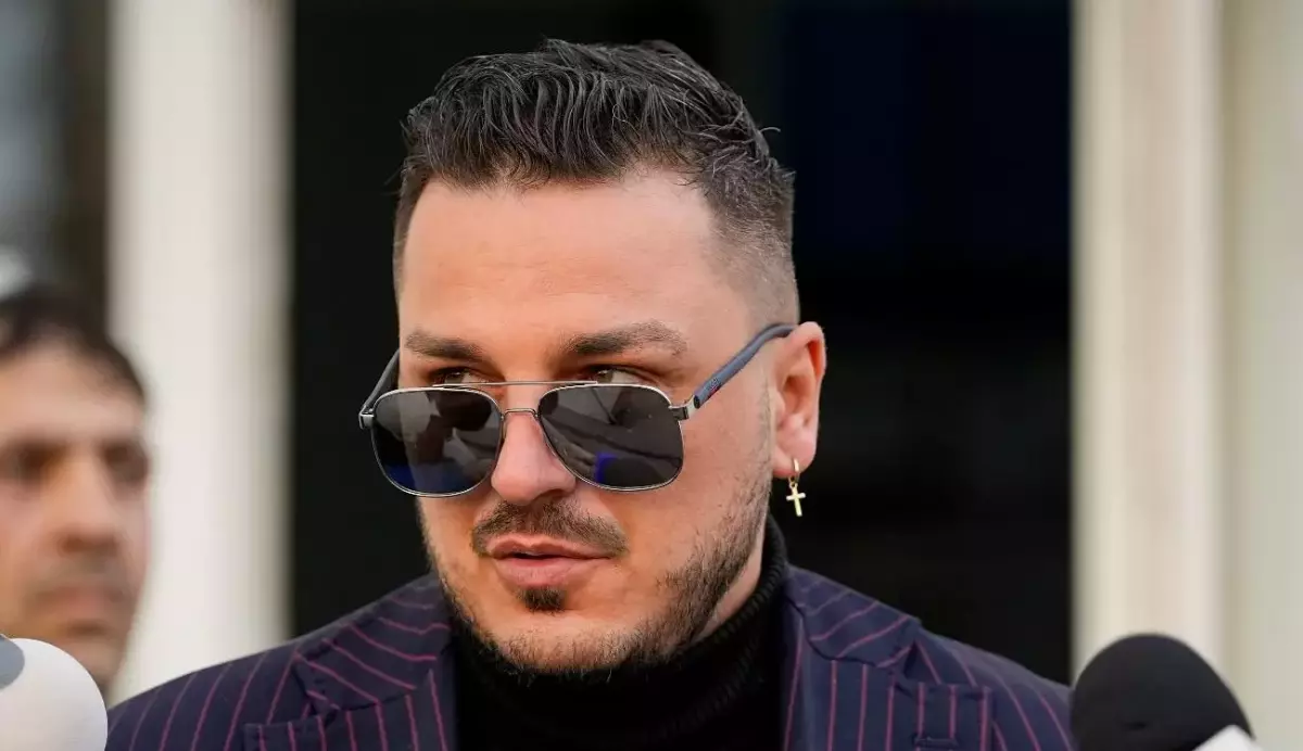 Influencerul Makaveli s-a retras din cursa pentru Primăria Capitalei. Pe cine va susține acum