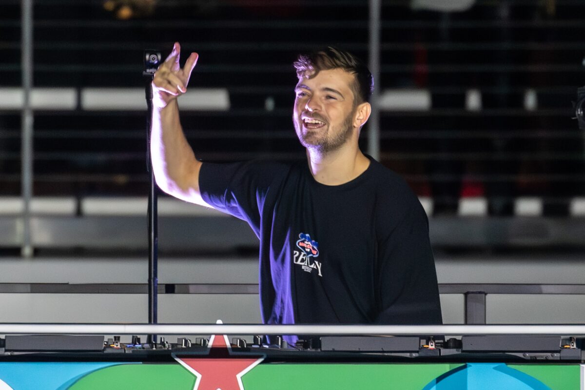Imagine Stire Martin Garrix a fost operat! Ce intervenție a suferit celebrul DJ internațional | 2review.ro