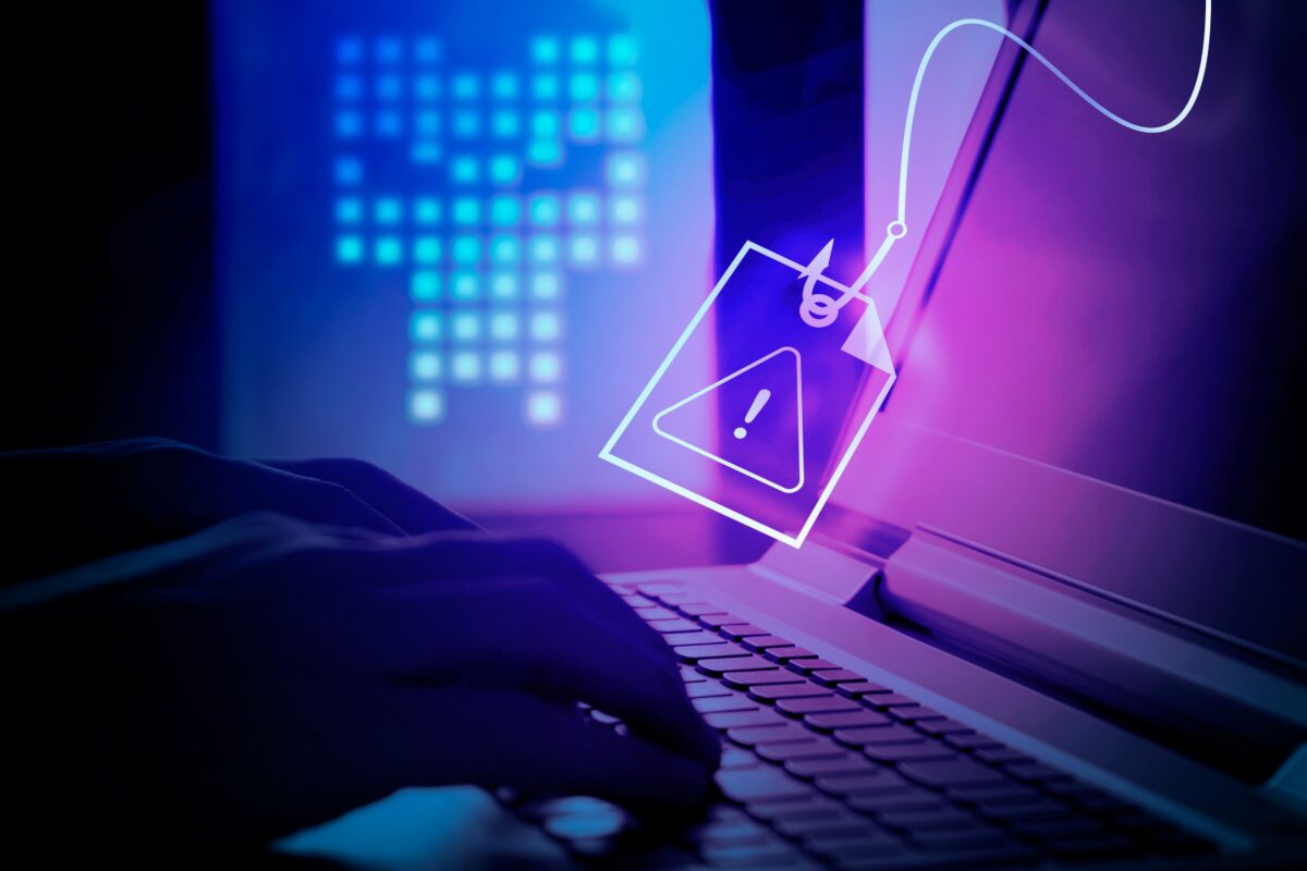 Imagine Stire Povestea lituanianului care a păcălit Facebook și Google! Cum a furat peste 100 de milioane fără să ridice niciun semn de întrebare | 2review.ro