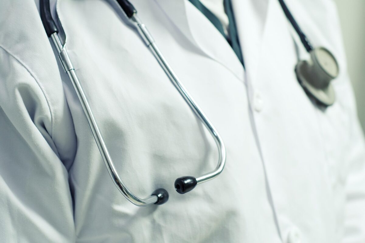 Tragedie în lumea medicală! A murit după ce a primit supradoză. Cine era medicul