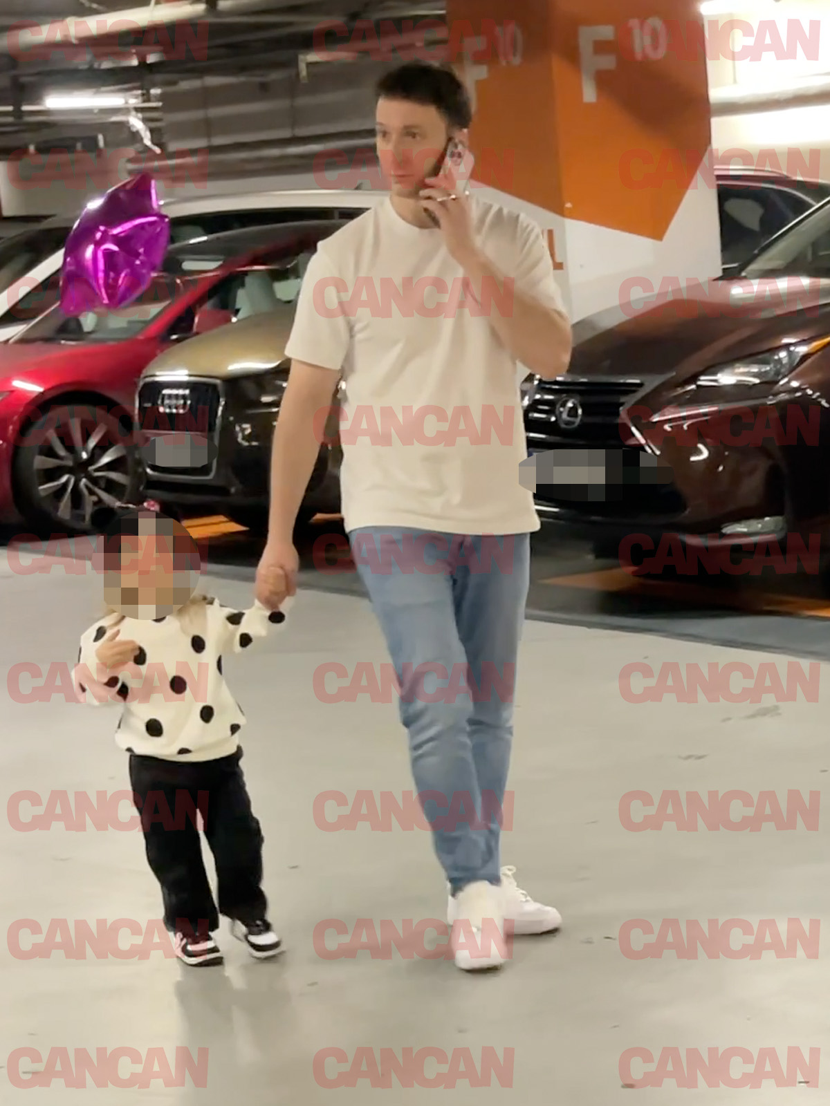 A uitat unde a parcat! Imagini cu tăticul The Motans