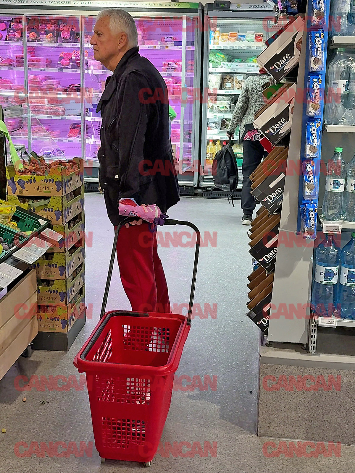 Fiul lui Ion Iliescu face cumpărăturile cu grijă și responsabilitate