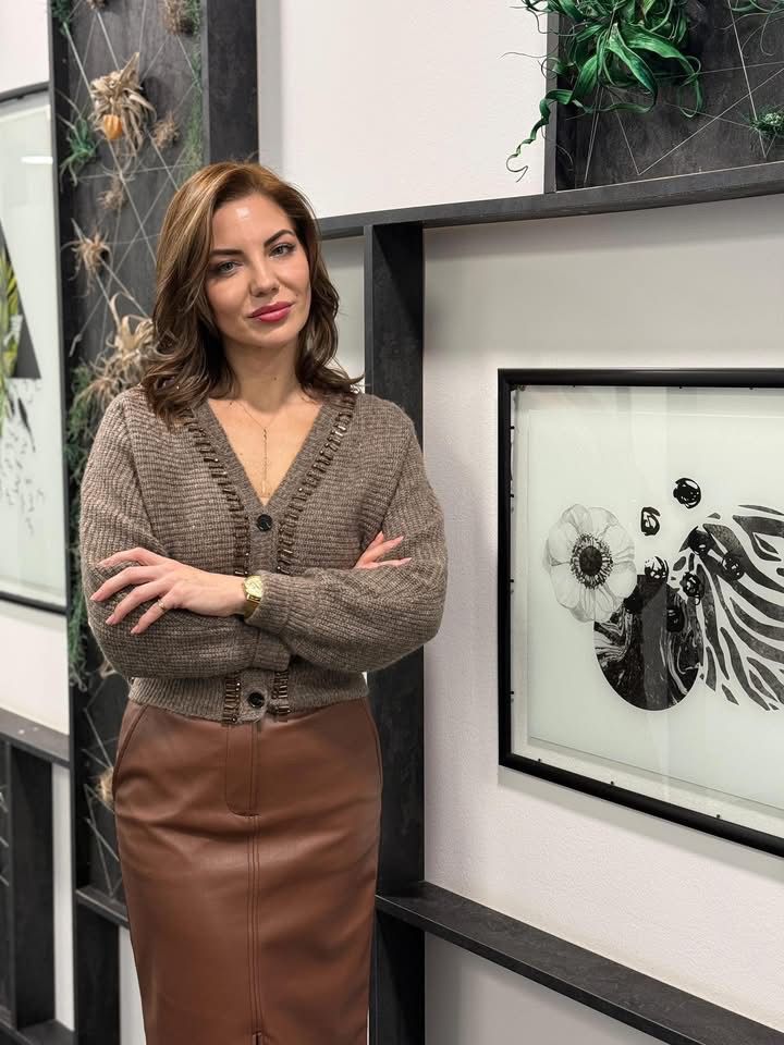 Avocata Bianca Cristolovean