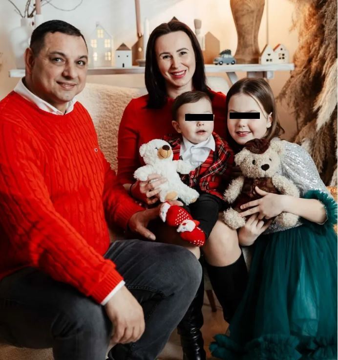 Ionel Ganea și familia lui. Sursă: Prosport