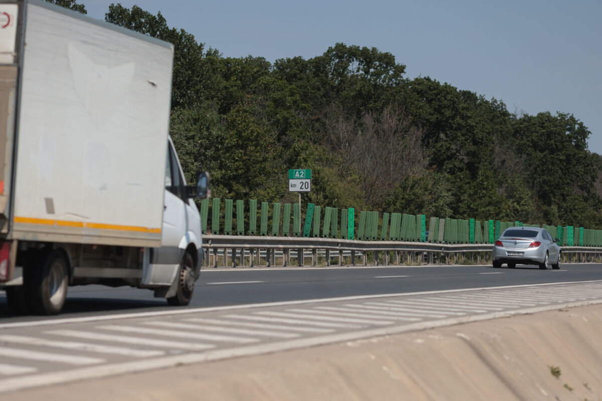 Imagine Stire Autostrada A2, închisă temporar după ce resturi de animale sacrificate au fost împrăștiate pe carosabil | 2review.ro