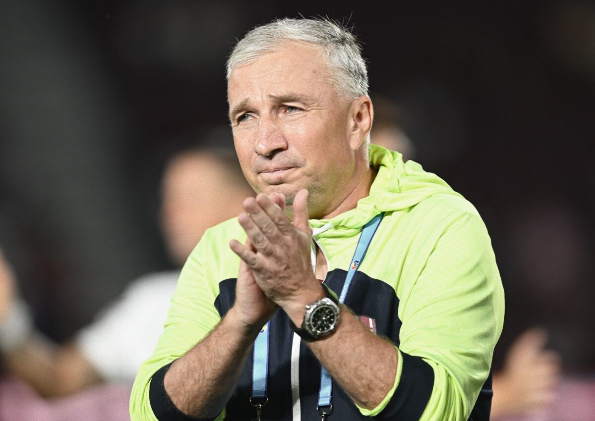 Imagine Stire Anunț de ultimă oră despre starea lui Dan Petrescu! Familia antrenorului a venit de urgență în țară | EXCLUSIV | 2review.ro