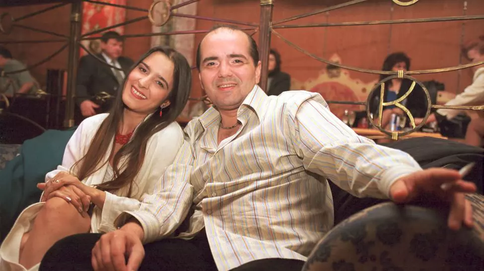 Imagine Stire Nouria Nouri, implicată într-un accident rutier! Șoferul vinovat a fugit de la fața locului | 2review.ro