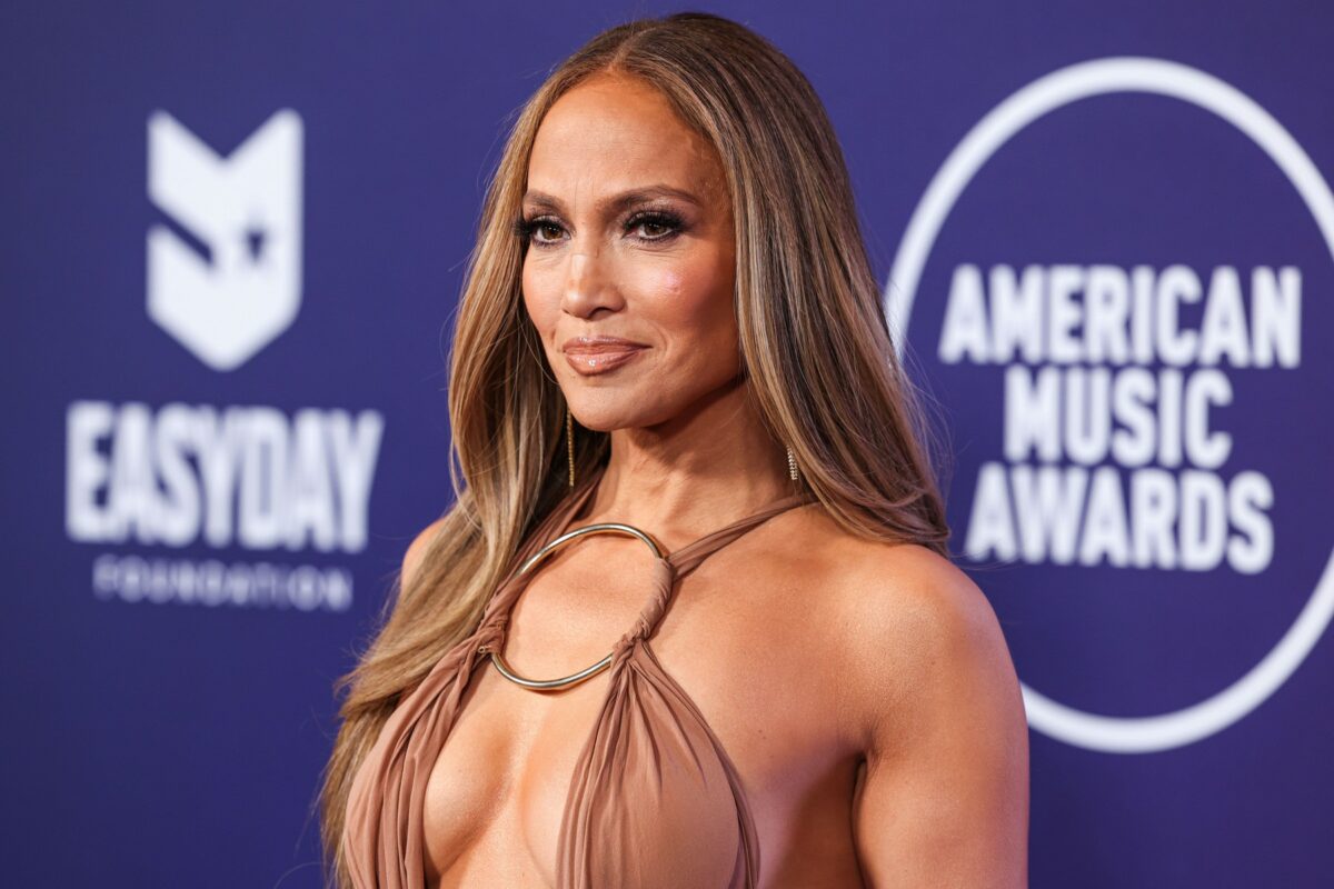 Imagine Stire Jennifer Lopez a încins atmosfera din Las Vegas într-o ținută extrem de minusculă! Fanii au făcut ochii cât cepele! | 2review.ro