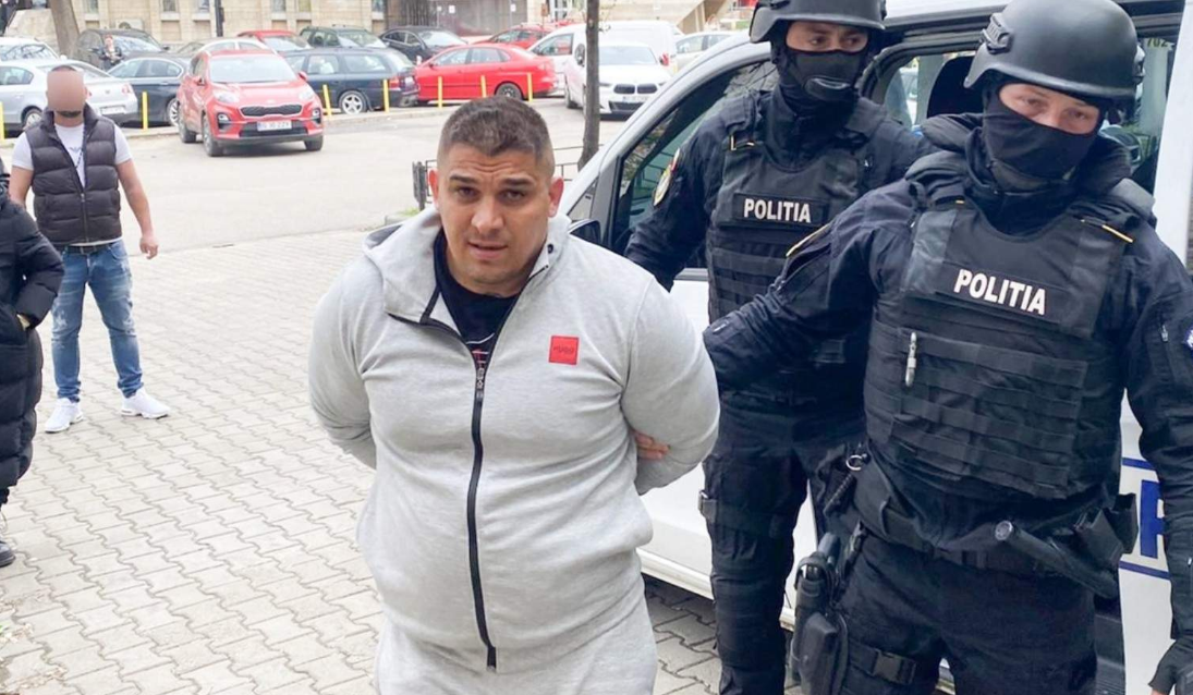 Adrian Corduneanu s-a predat la Poliție, după zile întregi de căutări! A fost arestat preventiv pentru 30 de zile: ce acuzații i se aduc