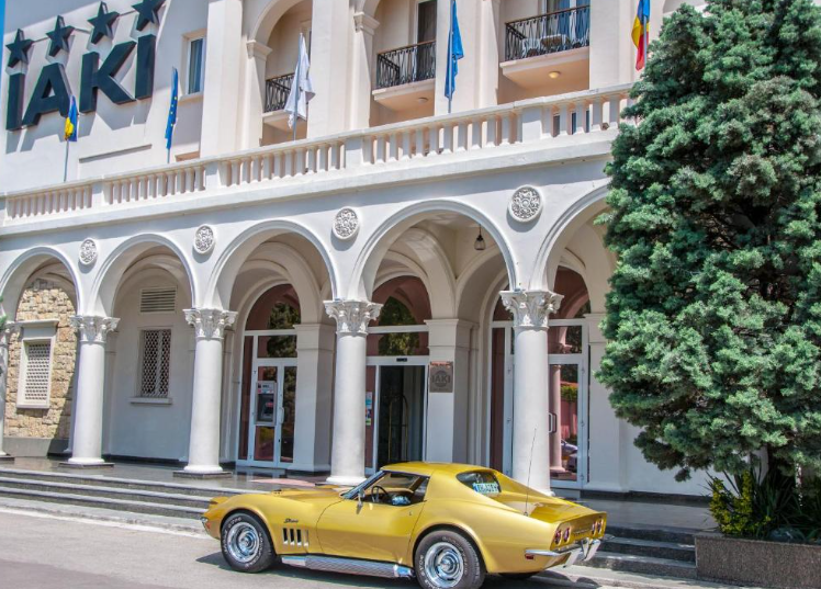 Cât costă o noapte de cazare, de sărbători, în hotelul lui Gică Hagi din Mamaia? Condiții de 5 stele și prețuri pe măsură/ sursă foto: Booking