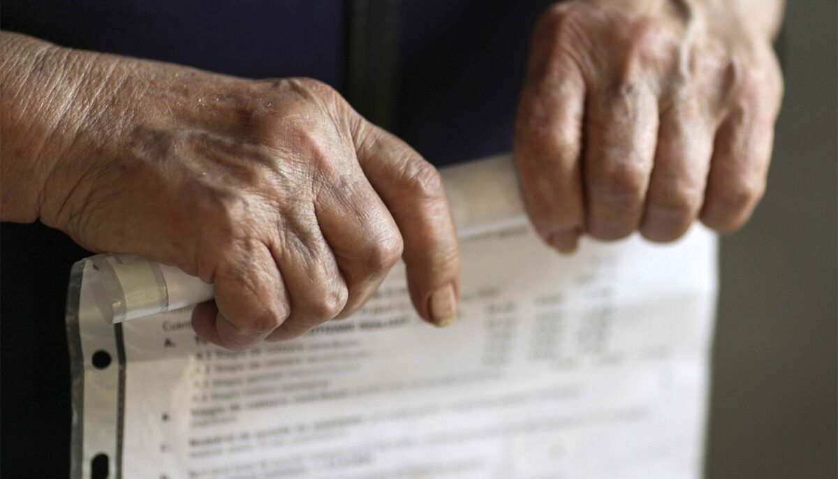 Toți pensionarii din România pierd 535 lei pe lună, la pensie, începând cu 1 ianuarie 2026. Decizia este oficială