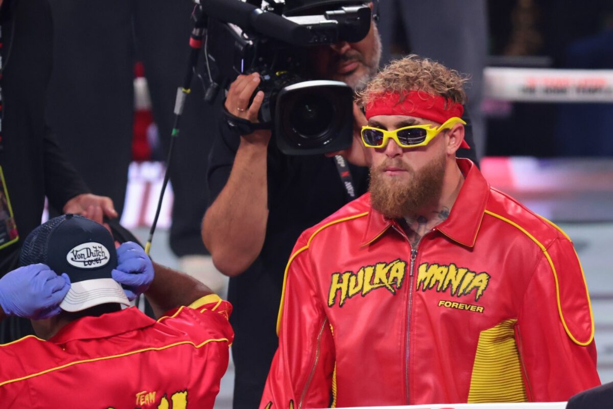 Fostul YouTuber, Jake Paul, bătut crunt de Anthony Joshua. A ajuns la spital imediat după meci